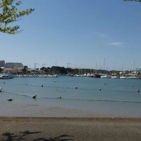 Sg000-f09 2 Pieces 2 Couchages Gilles Croix De Vie